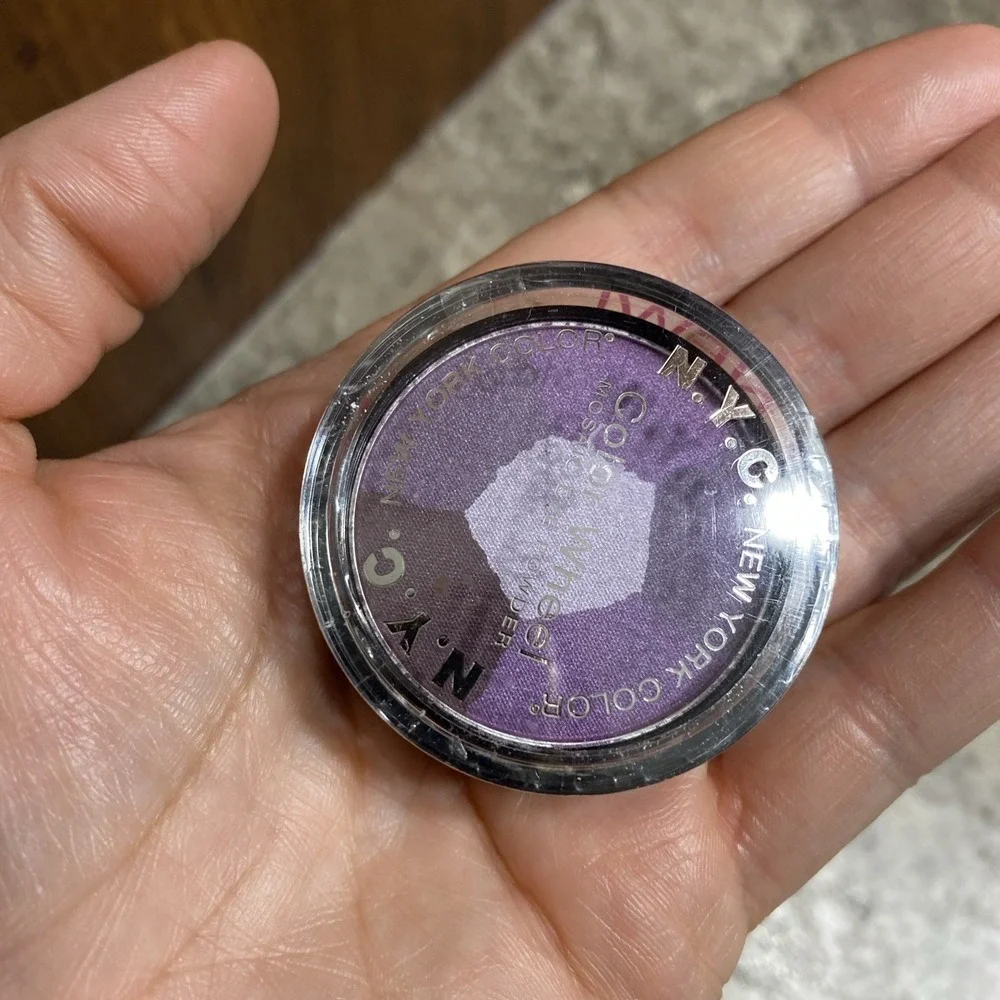 NYC New‎ York Color Wheel Mosaic Eye Powder Shadow Purple Rain NEW